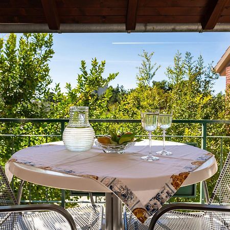Apartments Adriana Starigrad Paklenica Zewnętrze zdjęcie